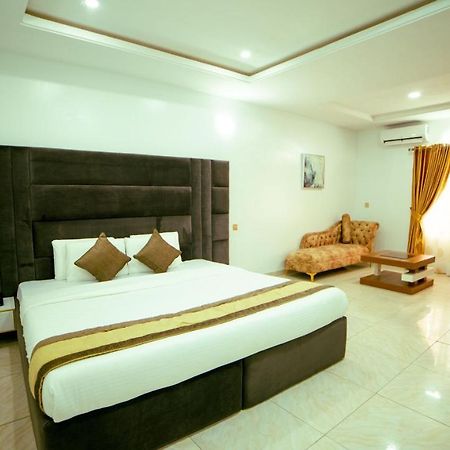 247 Luxury Hotel & Apartment Ajah Lekki Eksteriør bilde