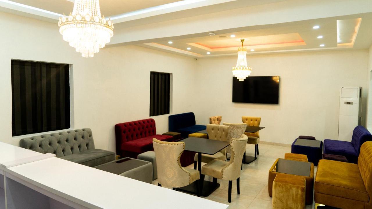 247 Luxury Hotel & Apartment Ajah Lekki Eksteriør bilde