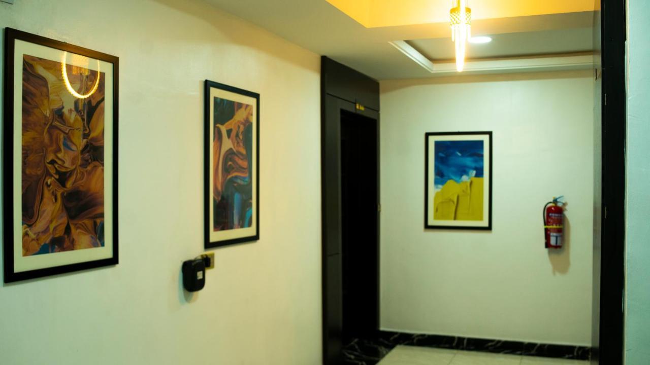 247 Luxury Hotel & Apartment Ajah Lekki Eksteriør bilde