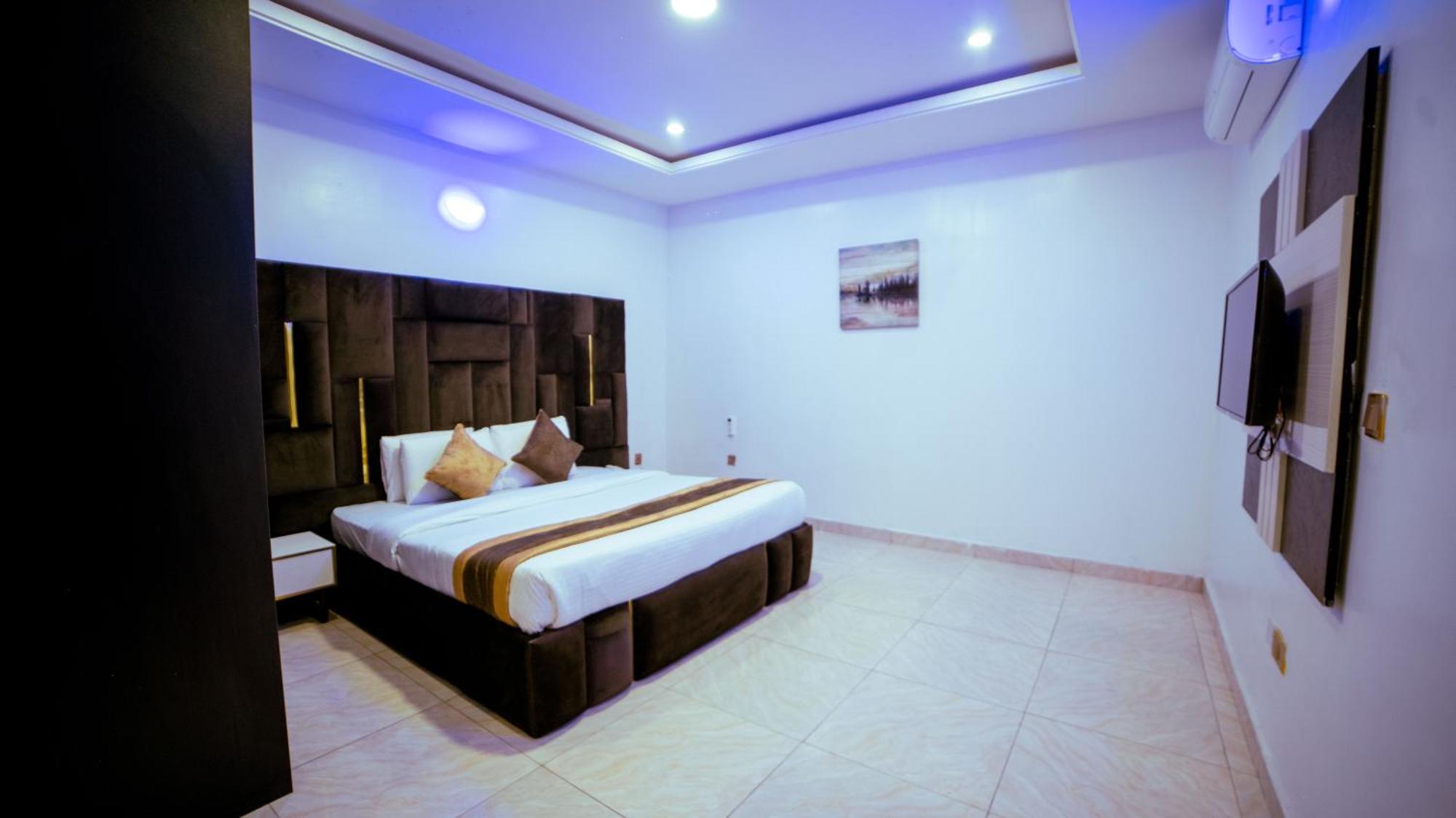 247 Luxury Hotel & Apartment Ajah Lekki Eksteriør bilde