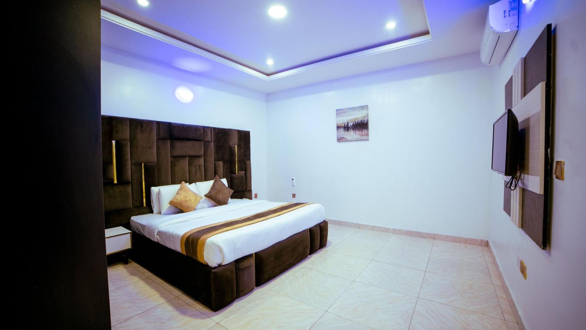 247 Luxury Hotel & Apartment Ajah Lekki Eksteriør bilde
