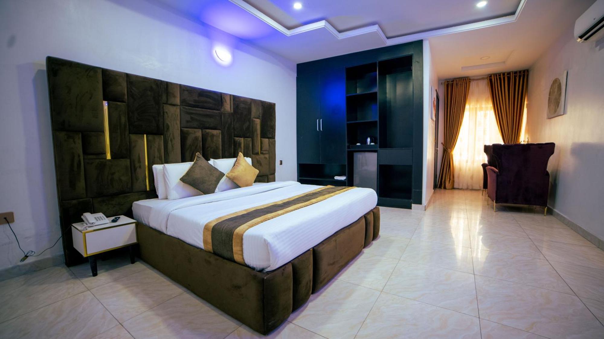 247 Luxury Hotel & Apartment Ajah Lekki Eksteriør bilde